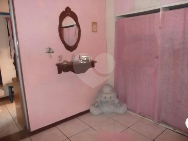 Sobrado à venda com 4 quartos, sendo 1 suíte,  em Vila Isolina Mazzei, São Paulo, SP