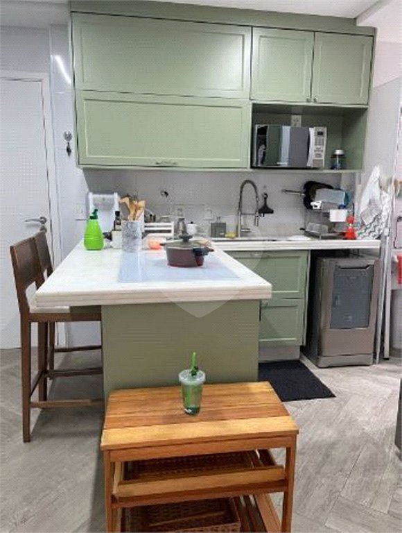 Apartamento à venda com 4 quartos, sendo 1 suíte,  em Parque São Jorge, São Paulo, SP