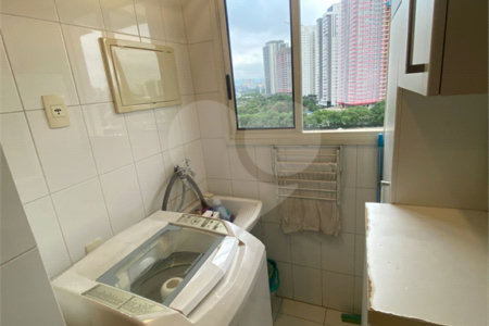 Apartamento à venda com 3 quartos, sendo 1 suíte, em Água Branca, São Paulo, SP