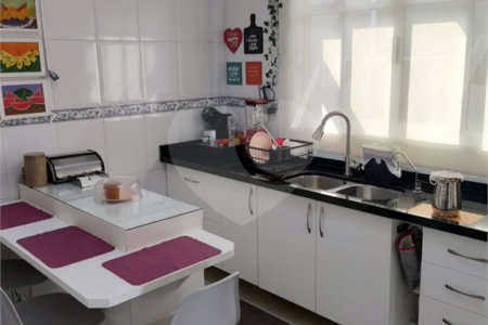 Casa à venda com 3 quartos, sendo 1 suíte,  no condomínio Residencial Jardim das Palmeiras, Vinhedo - SP