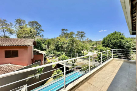 Casa à venda com 4 quartos, sendo 3 suítes,  no condomínio Vilarejo, Carapicuíba - SP