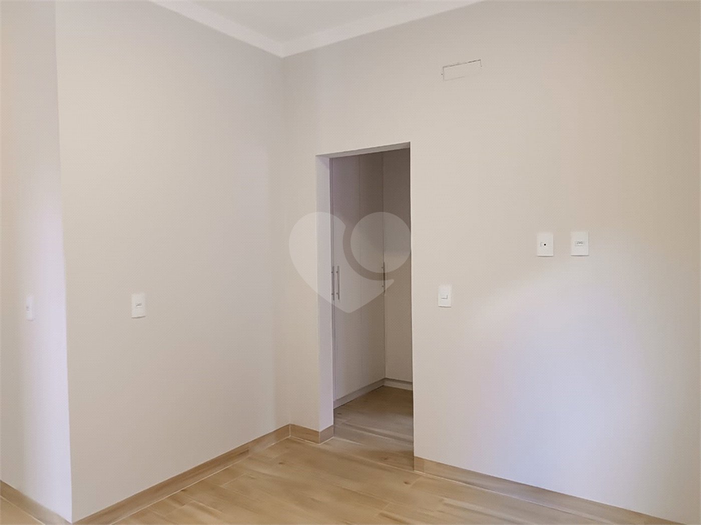 Casa à venda com 3 suítes no condomínio Lagos D Icaraí, Salto - SP