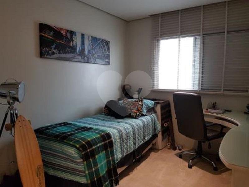 Apartamento à venda com 4 quartos, sendo 3 suítes,  em Campo Belo, São Paulo, SP