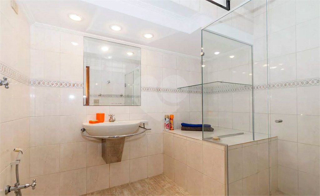 Casa de Vila à venda com 3 quartos, sendo 1 suíte, em Campo Belo, São Paulo, SP