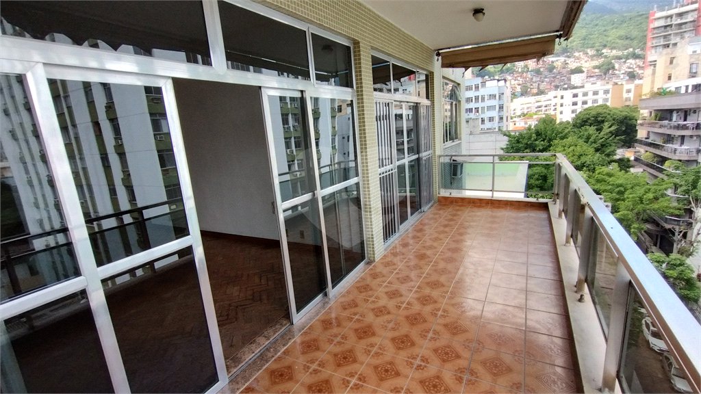Apartamento à venda com 4 quartos, sendo 2 suítes,  em Tijuca, Rio de Janeiro, RJ