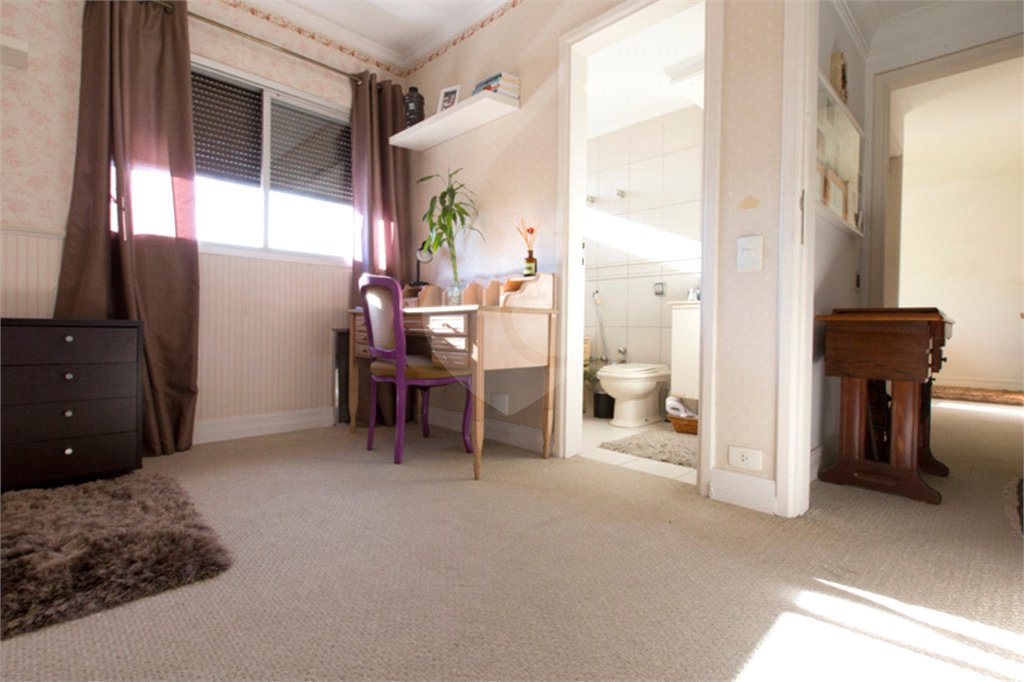 Apartamento à venda com 4 quartos, sendo 3 suítes, em Campo Belo, São Paulo, SP
