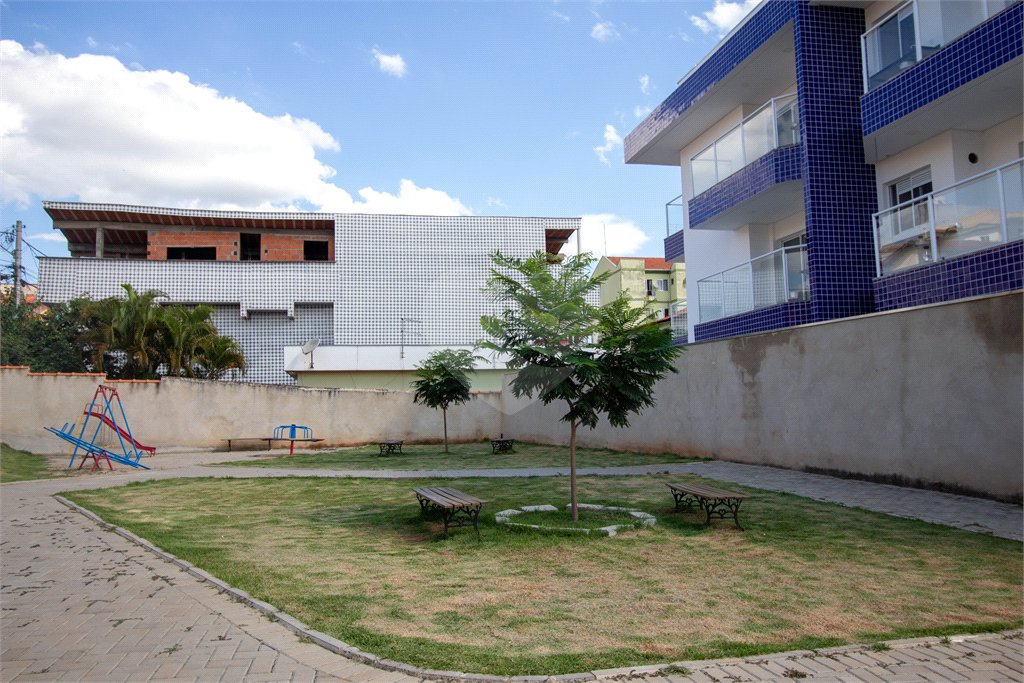 Apartamento à venda com 3 quartos, sendo 1 suíte,  em Jardim Flórida, São Roque, SP