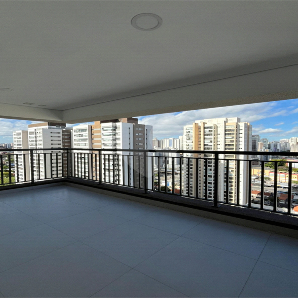 Apartamento à venda com 3 quartos, sendo 1 suíte, em Jardim Prudência, São Paulo, SP