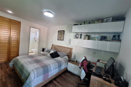 Apartamento à venda com 4 quartos, sendo 1 suíte,  em Tijuca, Rio de Janeiro, RJ