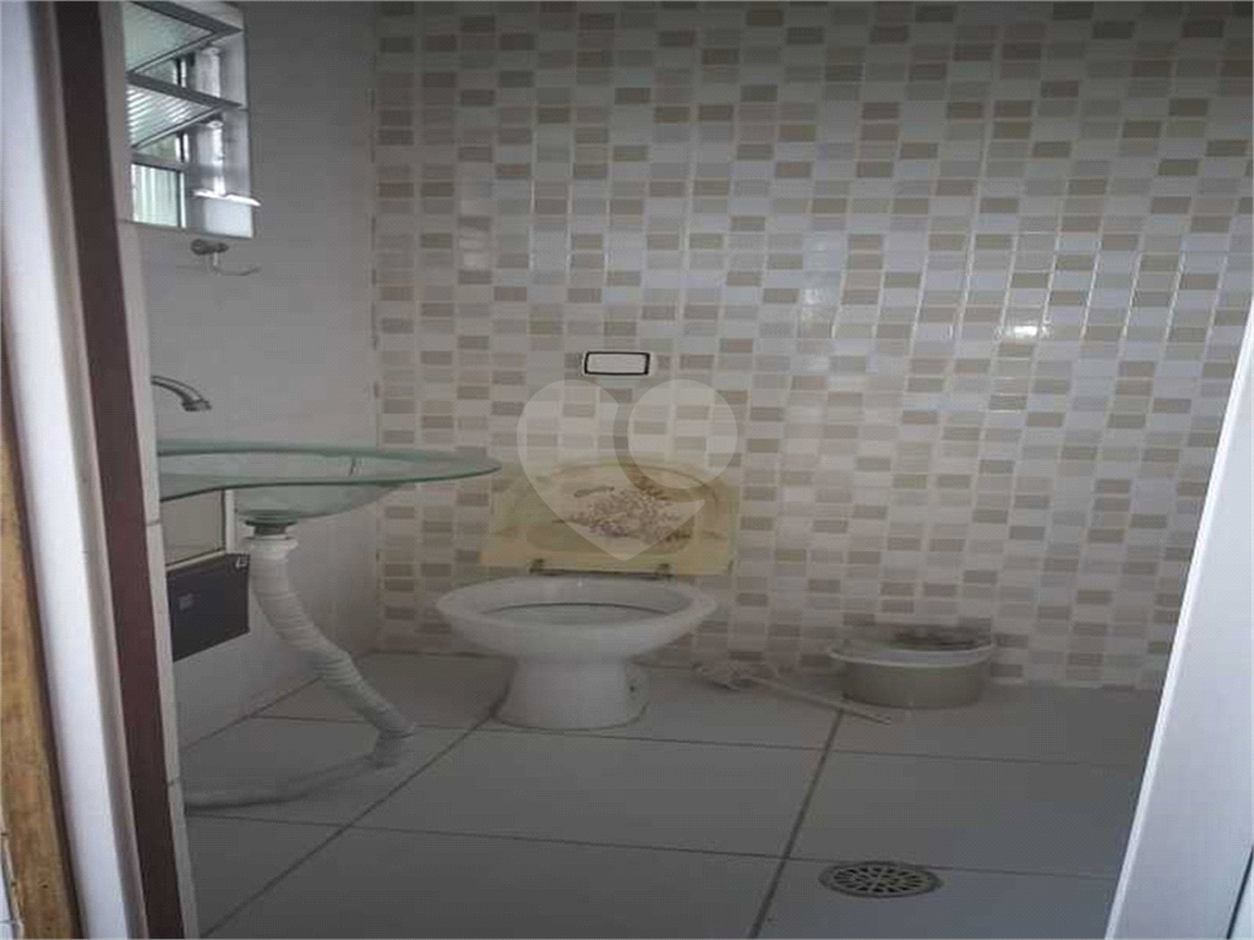 Casa à venda ou para alugar com 3 quartos, sendo 2 suítes, no condomínio Jardim da Montanha I, Mairiporã - SP