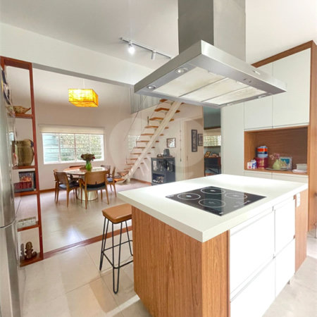 Casa à venda com 3 quartos, sendo 1 suíte, em Vila Esperia Ou Giglio, Atibaia, SP