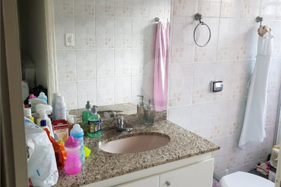 Casa à venda com 3 quartos, sendo 1 suíte, no condomínio Res Azaléias, São Paulo - SP