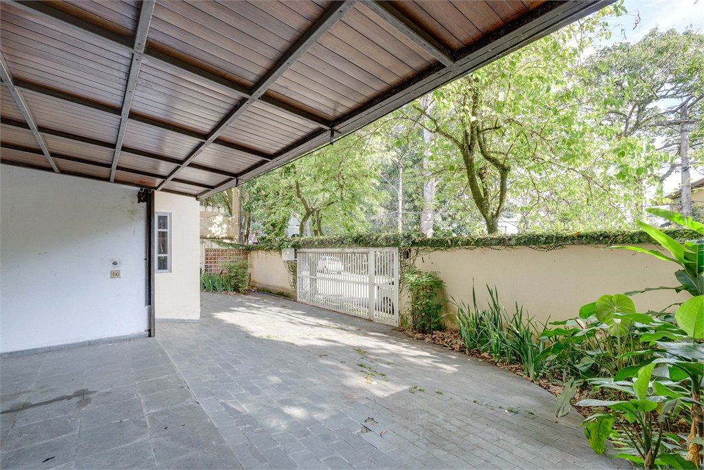 Casa à venda com 4 quartos, sendo 3 suítes, em Jardim Marajoara, São Paulo, SP