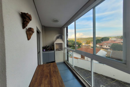 Apartamento à venda com 3 quartos, sendo 1 suíte, no Centro, Vinhedo, SP