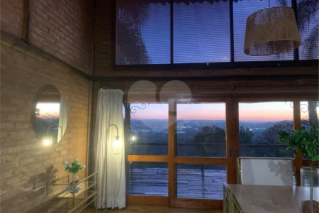Casa para alugar com 3 quartos, sendo 2 suítes, no condomínio Alpes de Vinhedo, Vinhedo - SP