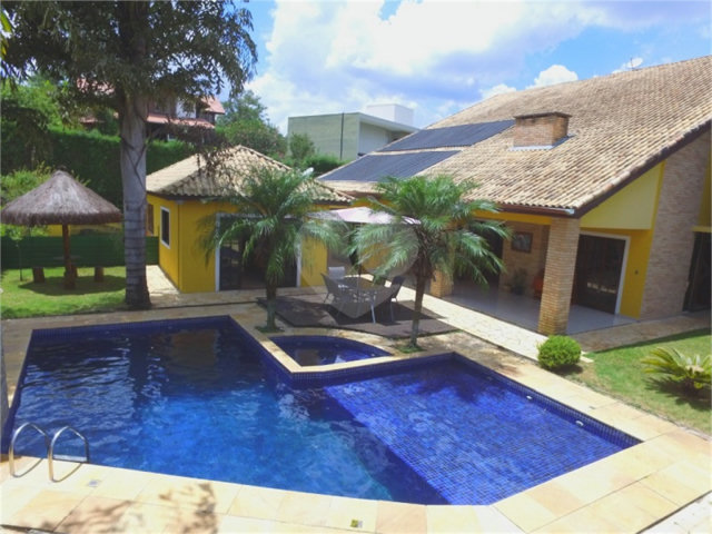 Casa à venda com 5 suítes em Canguera, São Roque, SP