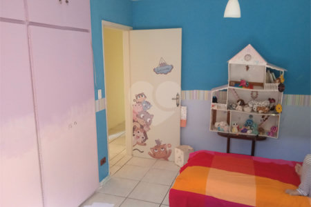 Casa à venda com 8 quartos, sendo 3 suítes, em Jardim Terceiro Centenário, Atibaia, SP