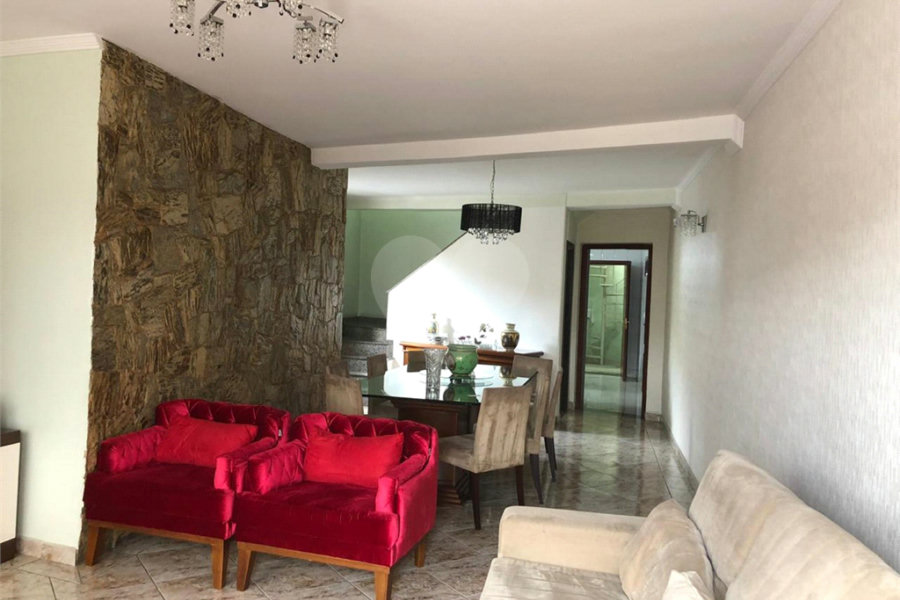 Sobrado à venda com 3 quartos, sendo 1 suíte,  em Vila Guilherme, São Paulo, SP