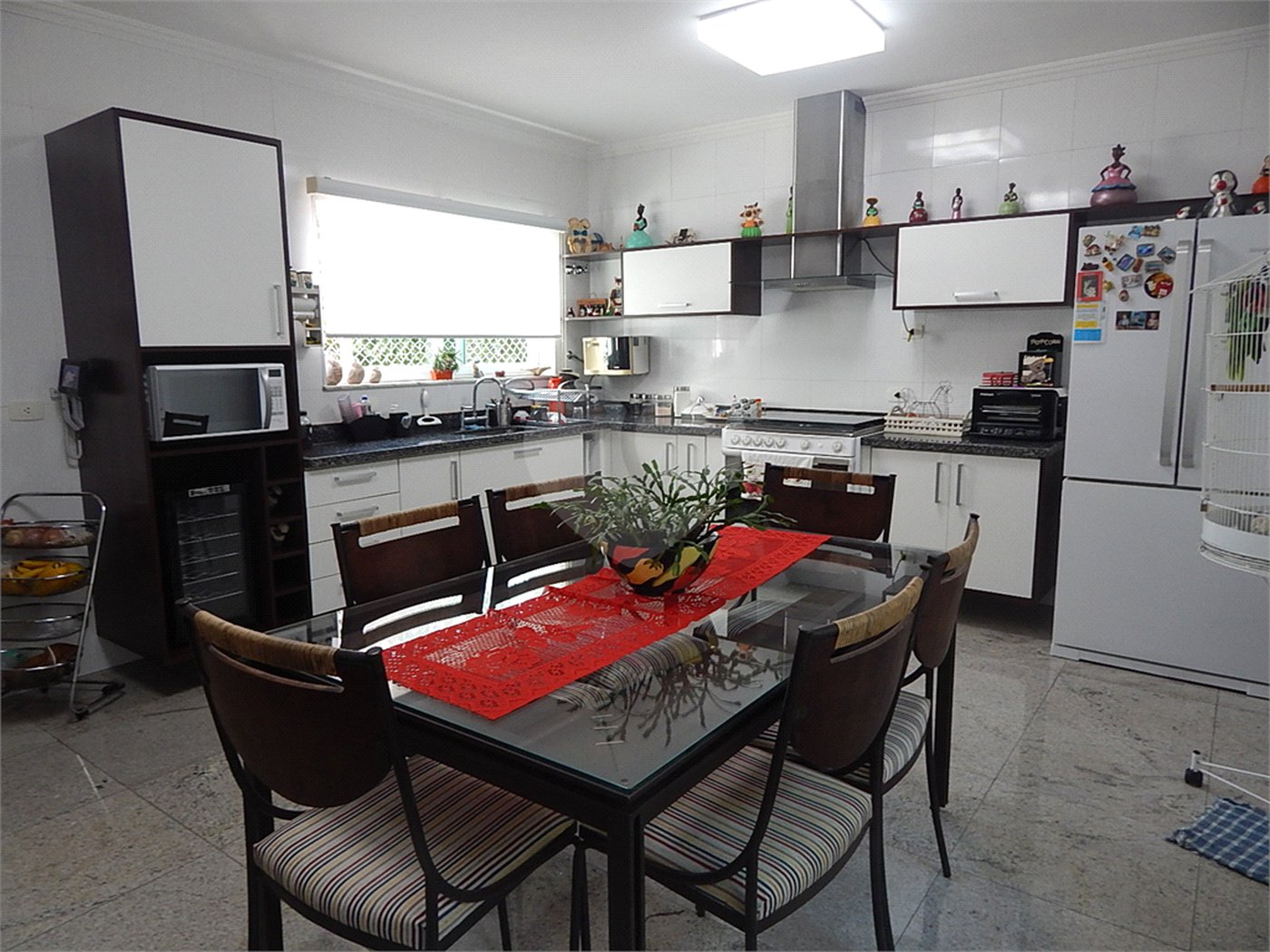 Casa à venda com 3 suítes no condomínio Quinta de Santo Antônio, São Paulo - SP