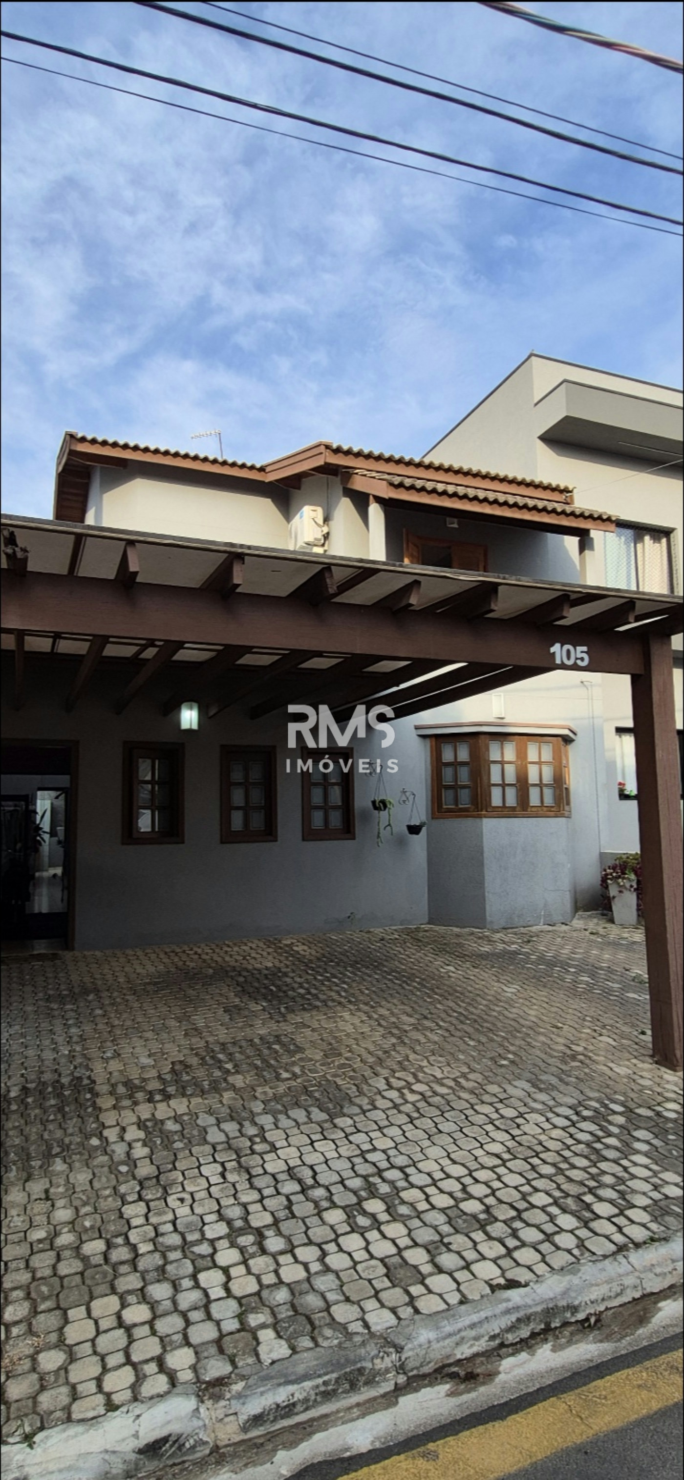 Casa à venda com 3 quartos, sendo 1 suíte, em Cond. Vila Aldea de Espana, Itu - SP