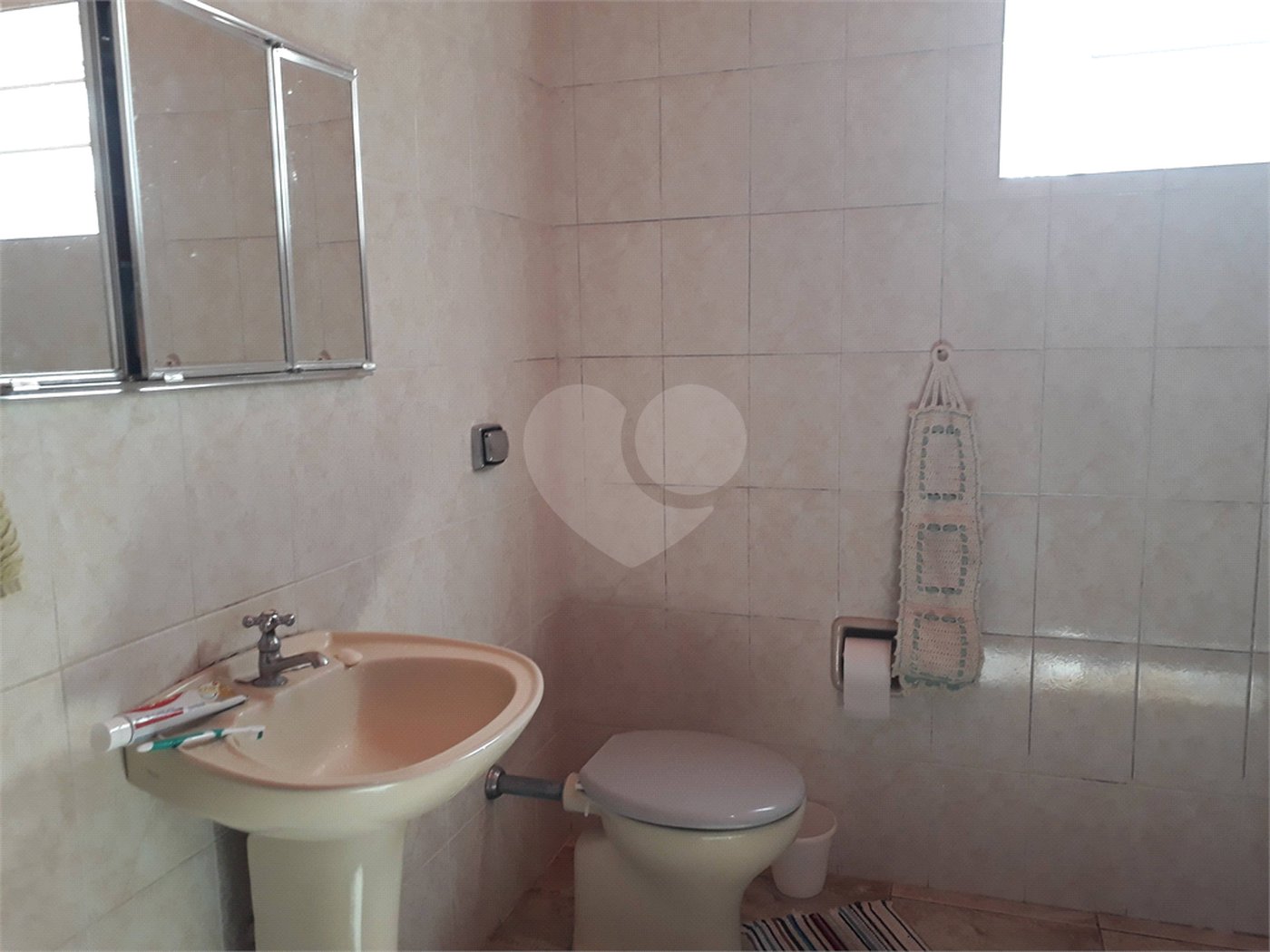 Sítio à venda com 9 quartos, sendo 7 suítes, no Centro, Monteiro Lobato, SP