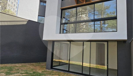 Casa à venda com 4 suítes no condomínio Cube Cidade Jardim, São Paulo - SP