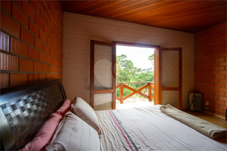 Chácara à venda com 4 quartos, sendo 2 suítes, em Jardim Oriental, Mairinque, SP