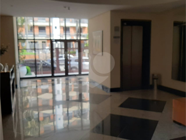 Apartamento à venda com 3 quartos, sendo 1 suíte,  em Campo Belo, São Paulo, SP