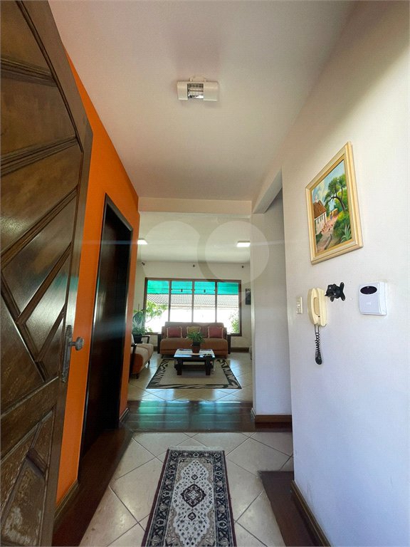 Casa à venda com 3 quartos, sendo 2 suítes,  em Vila Oliveira, Mogi das Cruzes, SP