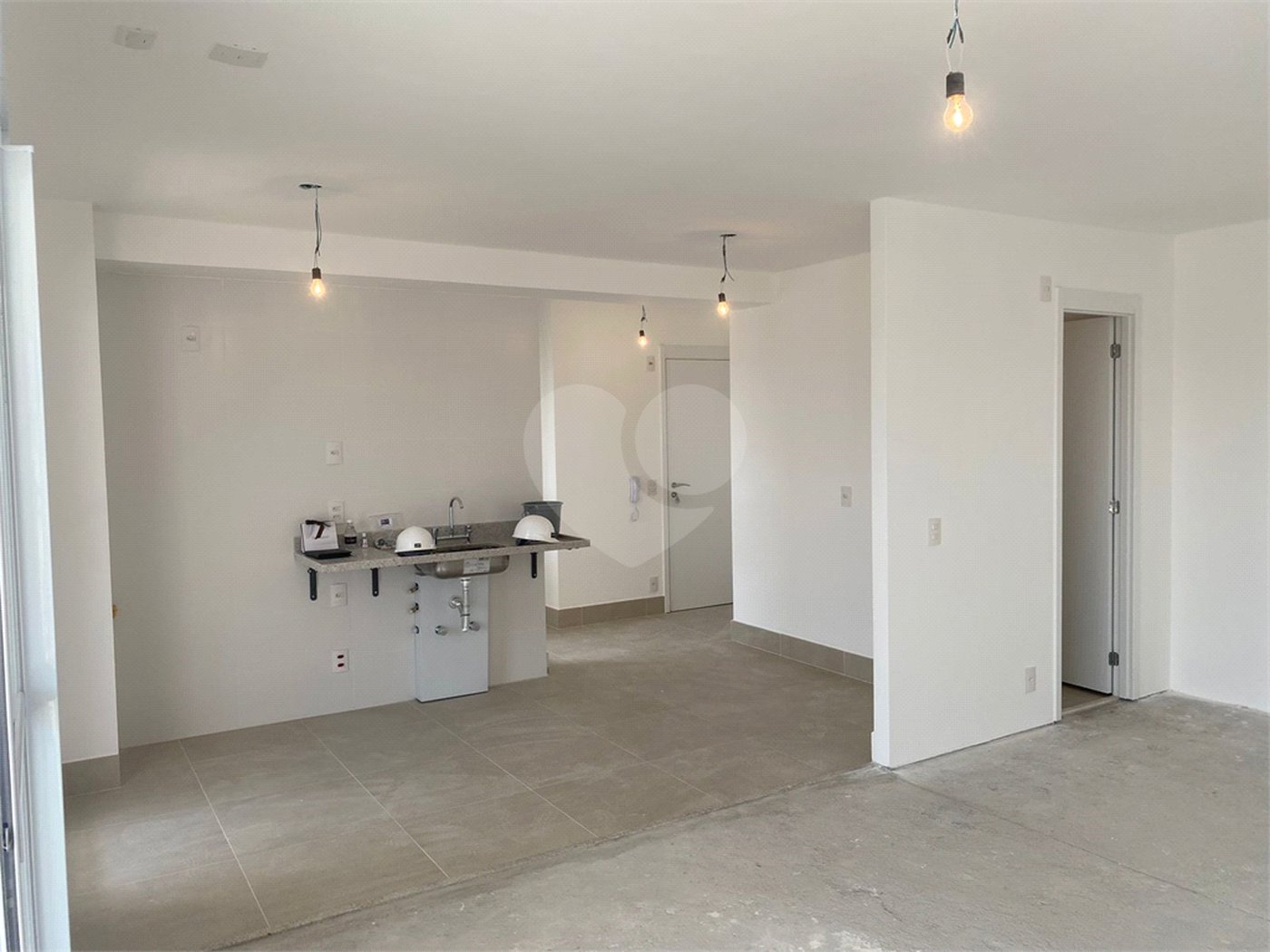 Apartamento à venda com 2 suítes em Santo Amaro, São Paulo, SP