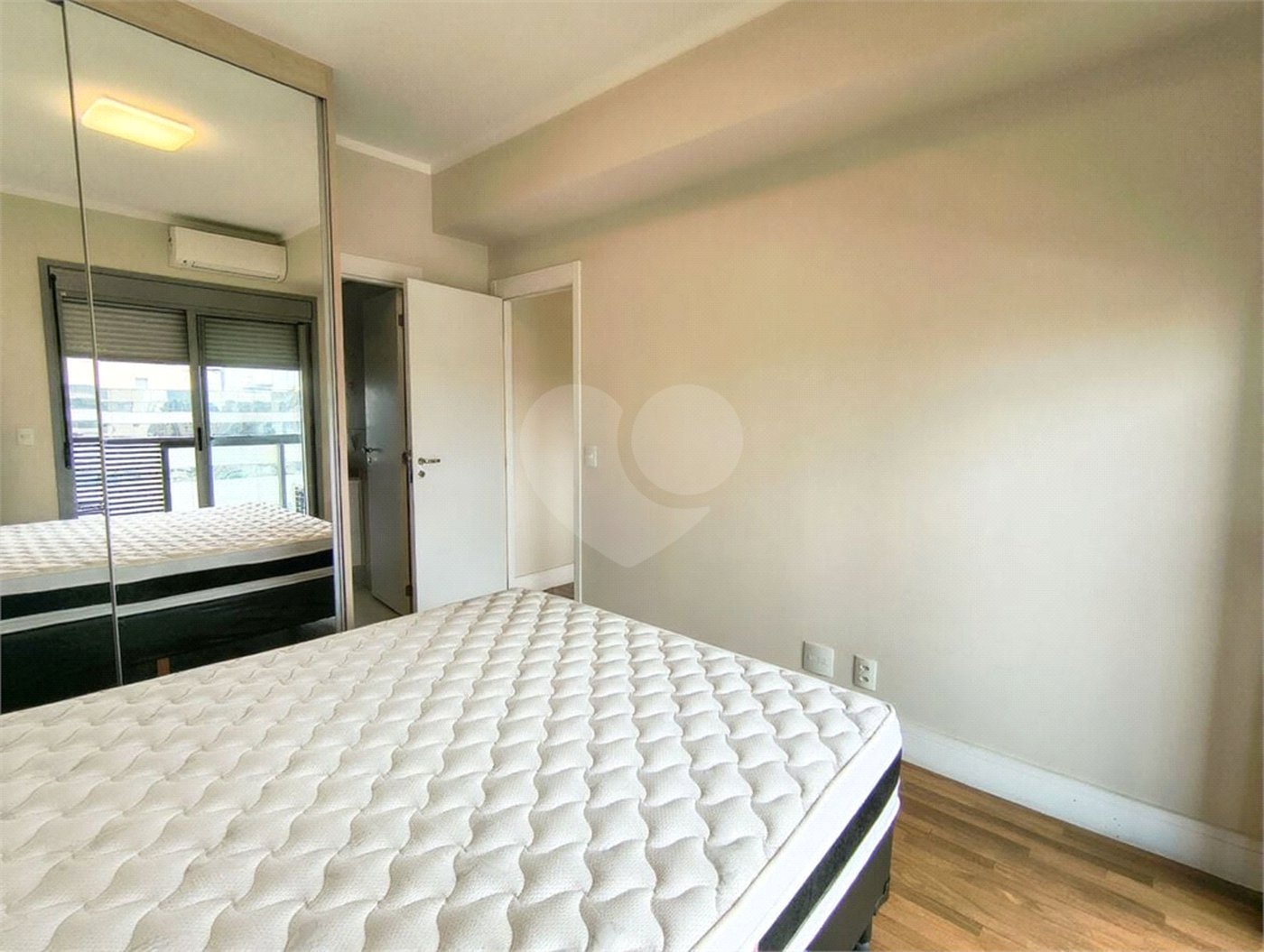 Apartamento à venda com 2 quartos, sendo 1 suíte, em Santo Amaro, São Paulo, SP