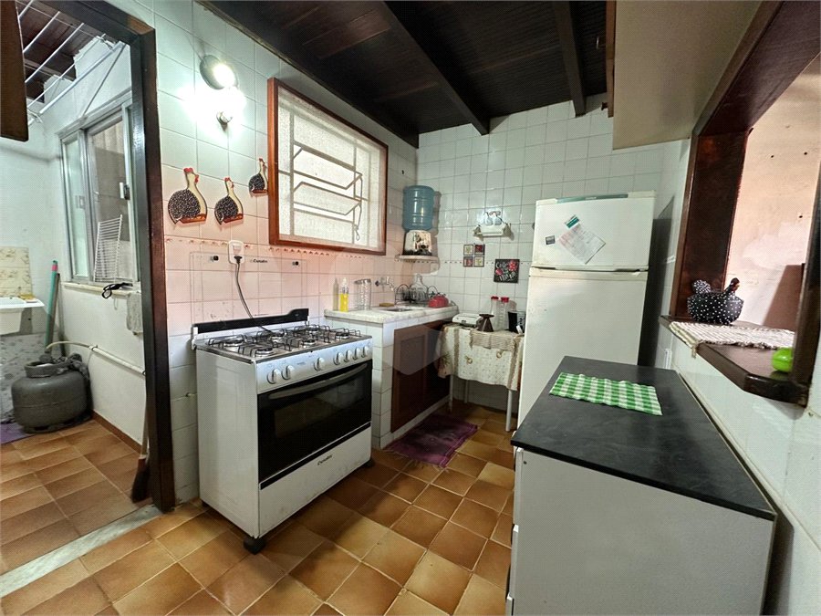 Casa em condomínio à venda com 2 quartos, sendo 1 suíte, em Ogiva, Cabo Frio, RJ