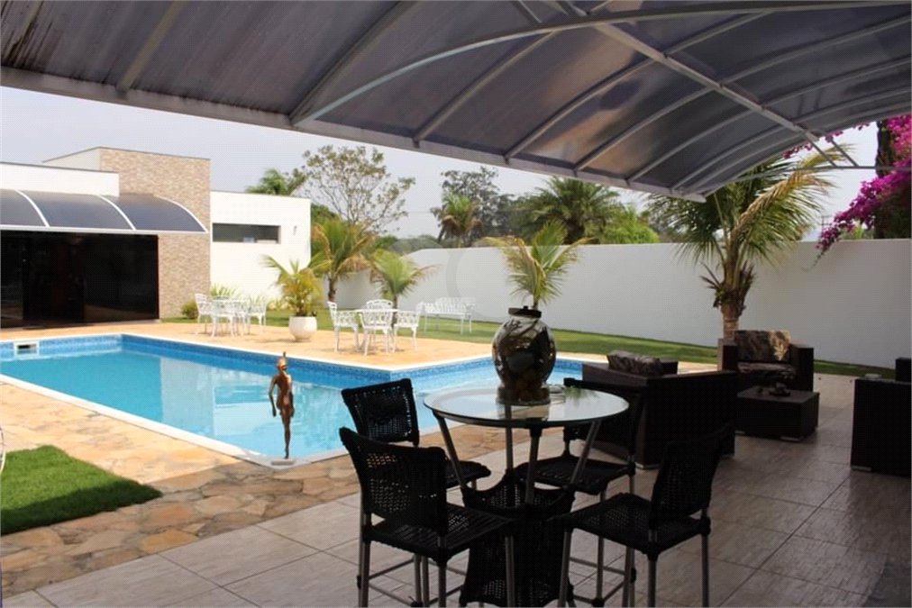 Casa à venda com 3 suítes no condomínio Village Ipanema I, Araçoiaba da Serra - SP