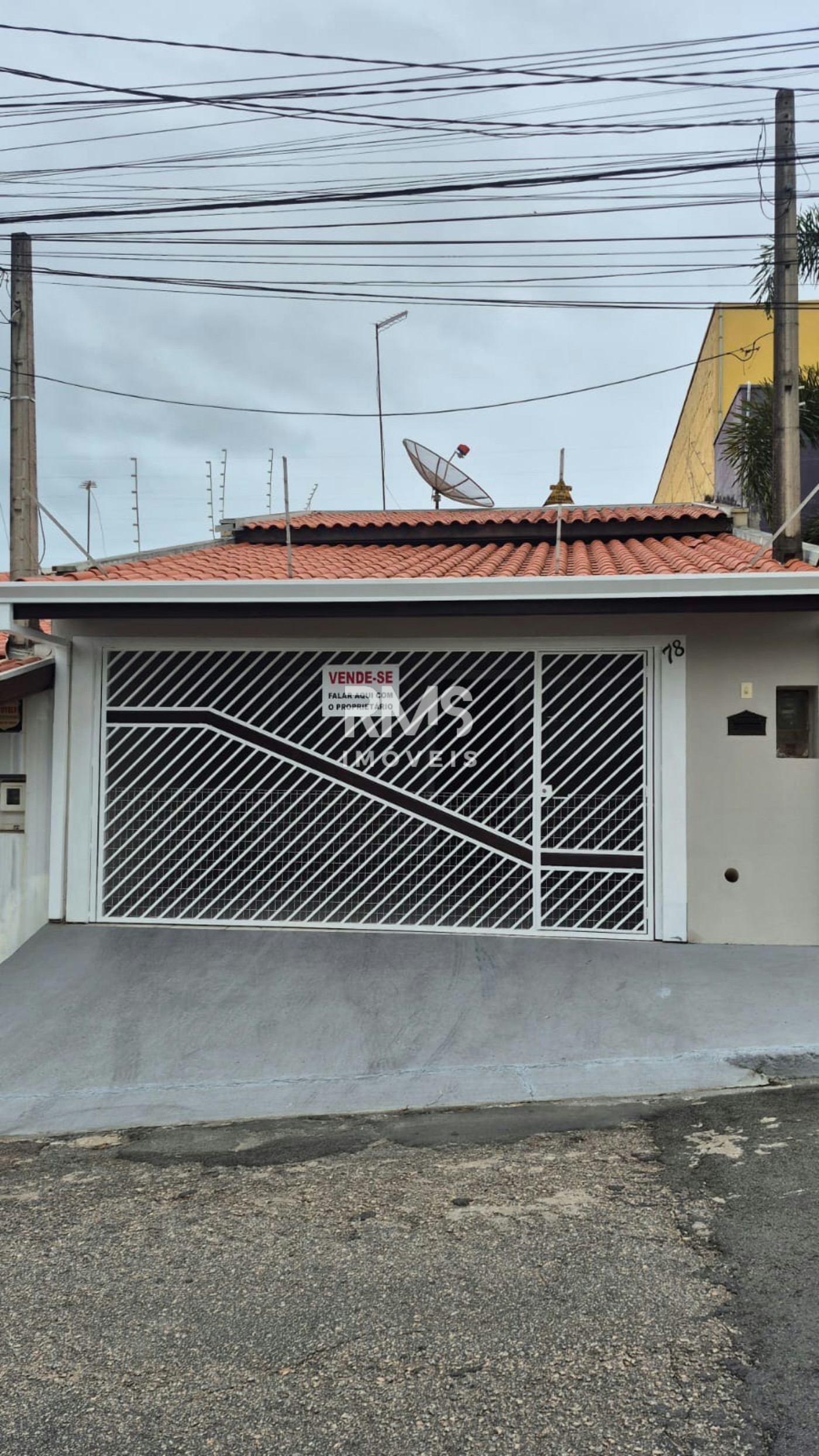 Casa à venda com 3 quartos, sendo 1 suíte,  em São Luiz, Itu, SP