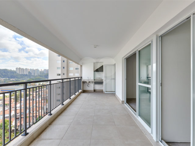 Apartamento à venda com 4 quartos, sendo 2 suítes,  em Santo Amaro, São Paulo, SP