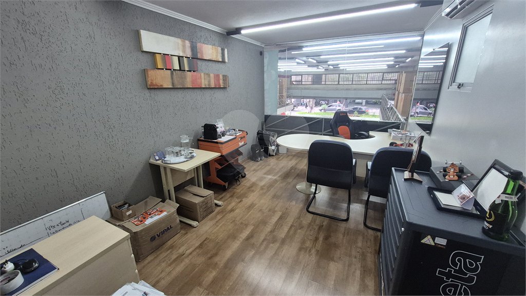 Prédio à venda em Pari, São Paulo, SP