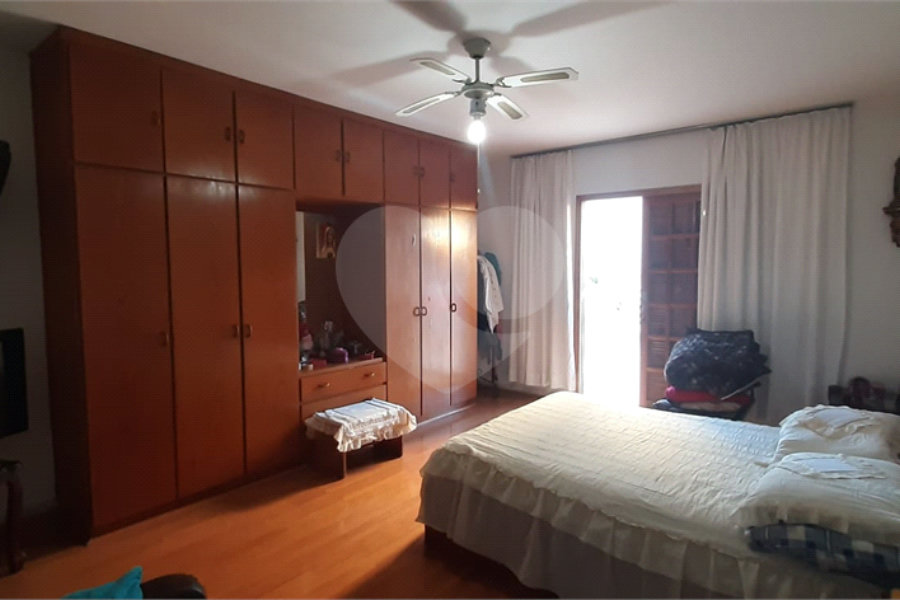 Sobrado à venda com 4 quartos em Santana, São Paulo, SP