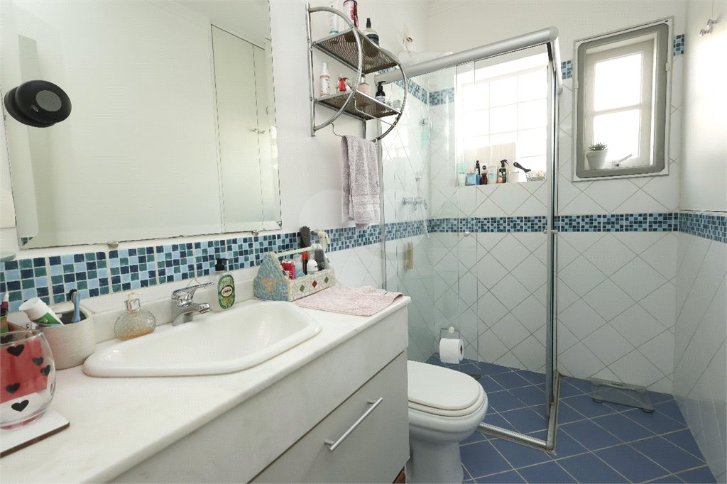 Casa à venda com 4 quartos, sendo 1 suíte, em Chácara Santo Antônio, São Paulo, SP
