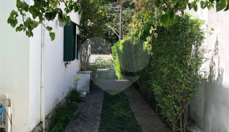 Sobrado à venda com 3 quartos, sendo 1 suíte,  em Panamby, São Paulo, SP