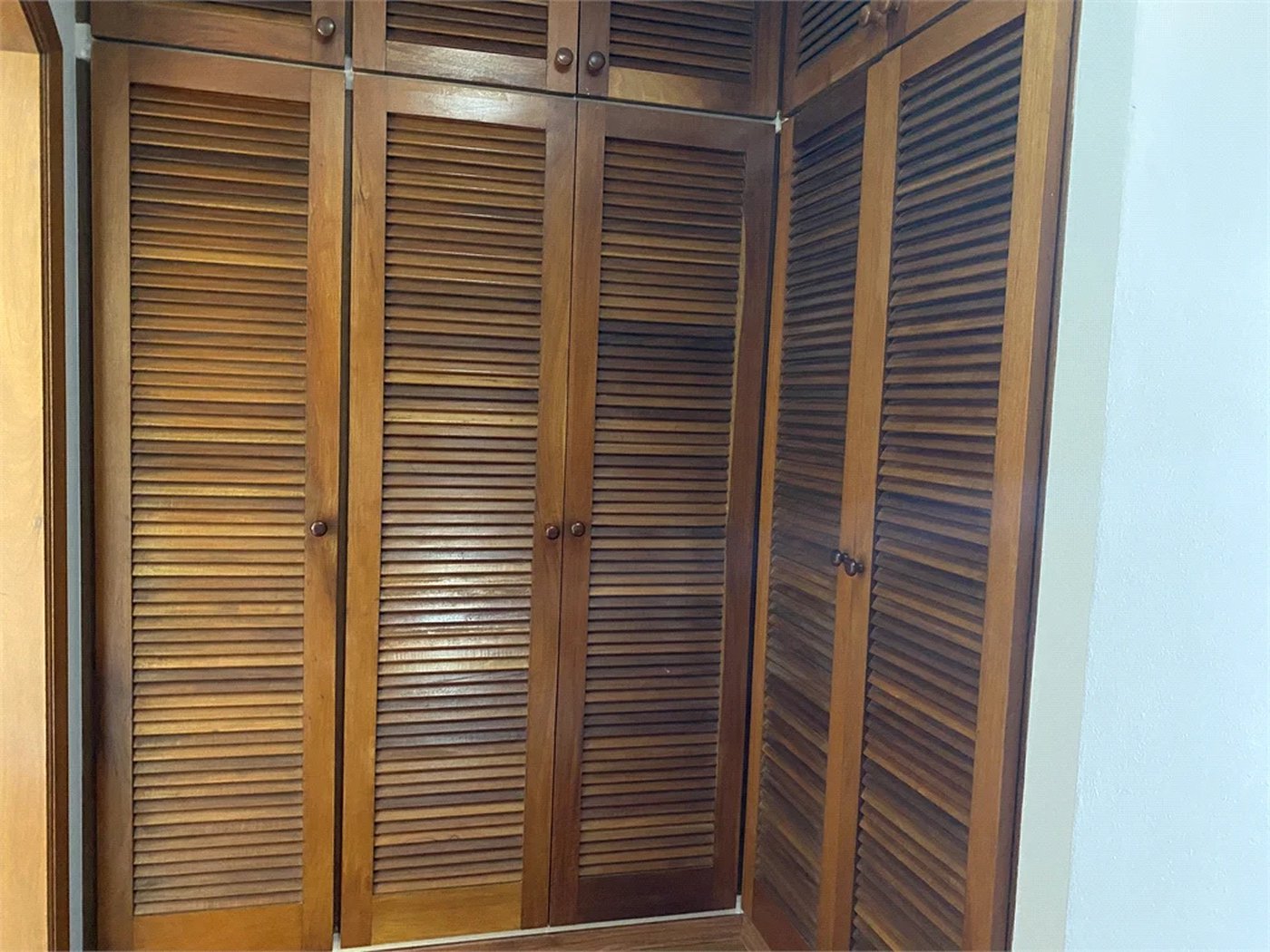 Casa à venda com 3 suítes em Jardim Leonor, São Paulo, SP