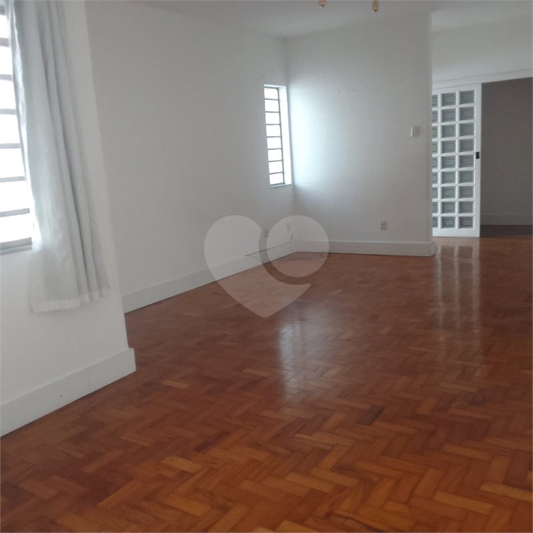 Casa à venda com 3 quartos, sendo 1 suíte, no Centro, Mogi das Cruzes, SP