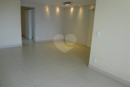 Apartamento à venda com 3 quartos, sendo 1 suíte, em Santana, São Paulo, SP