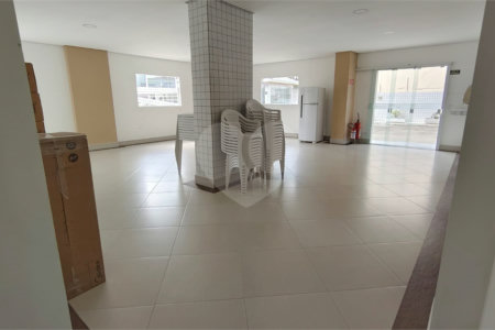 Apartamento à venda com 3 quartos, sendo 2 suítes, no Centro, Peruíbe, SP