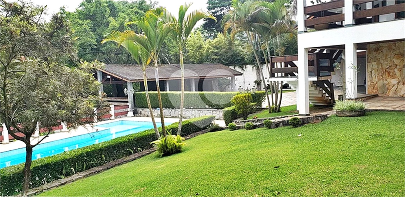 Casa à venda com 4 suítes no condomínio Alpes da Cantareira, Mairiporã - SP
