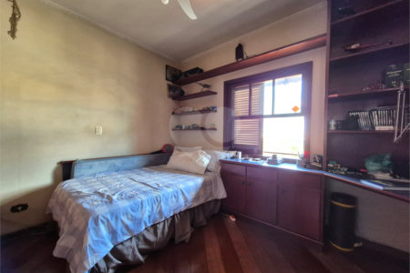 Casa à venda com 3 quartos, sendo 1 suíte, em Parque São Domingos, São Paulo, SP