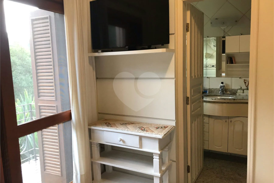 Casa à venda com 3 suítes no condomínio Parque Imperial da Cantareira, Mairiporã - SP