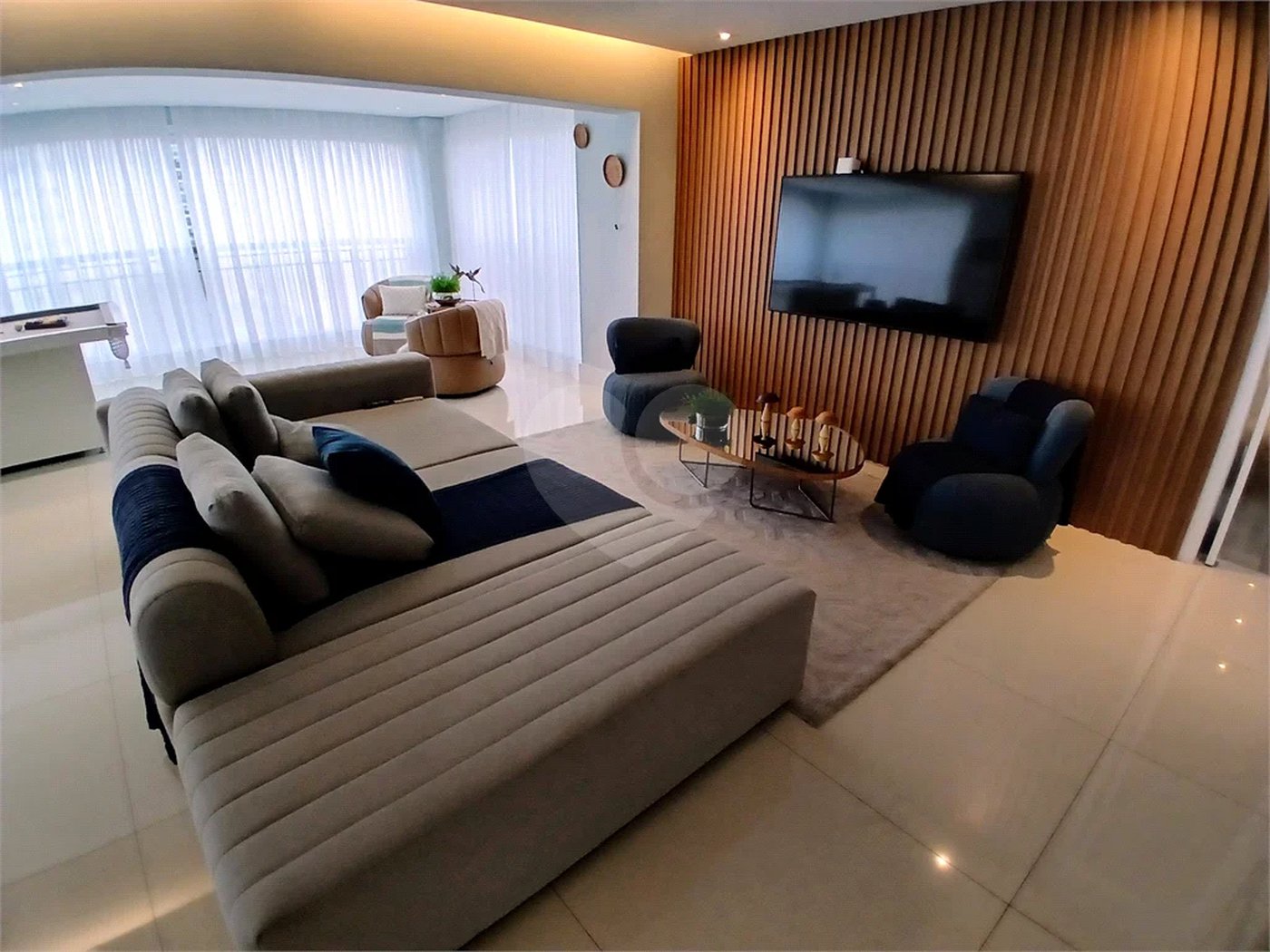 Santana Alto Padrão/Porteira Fechada, Apto. 260 m² 4 Suítes, 5 vagas 2 depósitos privativos