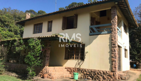 Sítio à venda com 6 quartos, sendo 1 suíte,  em Sítio Santa Terezinha, Salto, SP