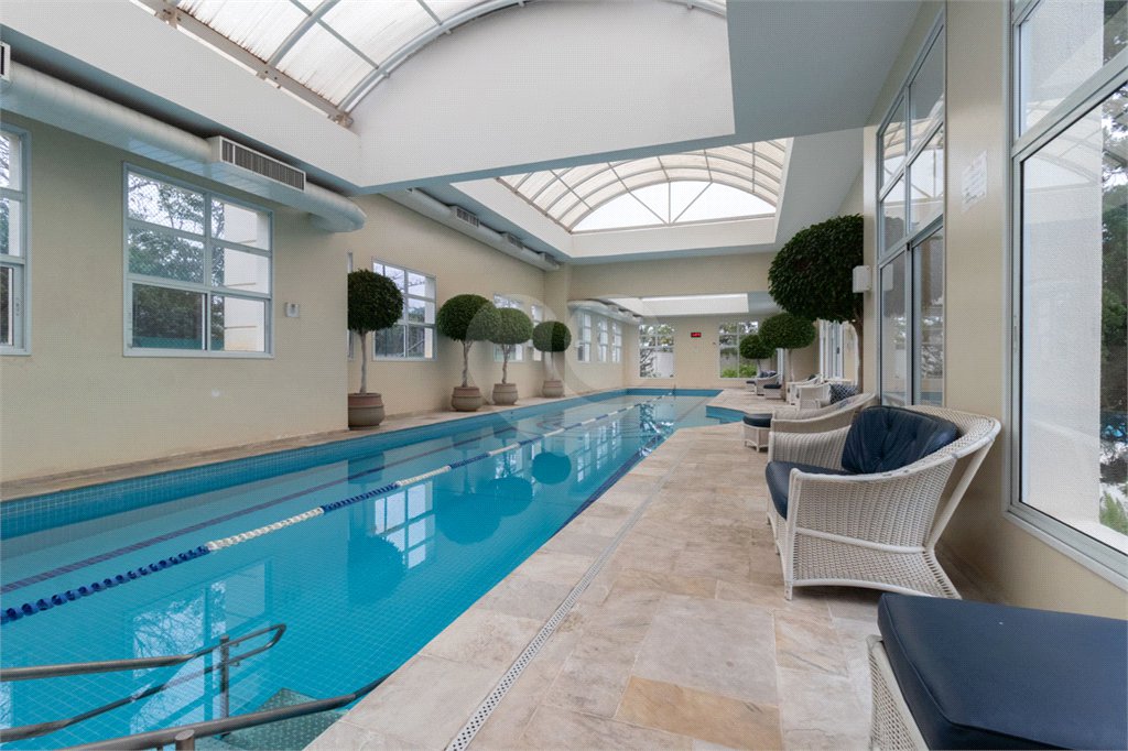 Apartamento à venda com 4 quartos, sendo 2 suítes,  em Alto de Pinheiros, São Paulo, SP