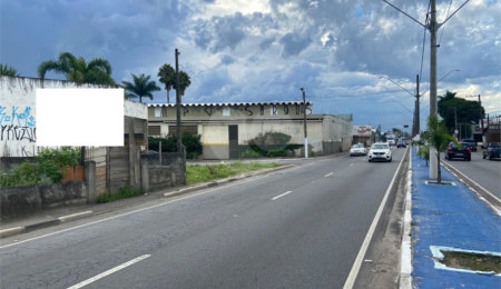 Terreno à venda em Vila Maria de Maggi, Suzano, SP